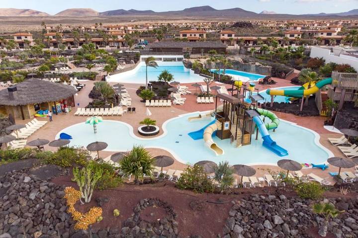 Resort per 10 persone, con Terrazza e Giardino nonché Piscina in Fuerteventura