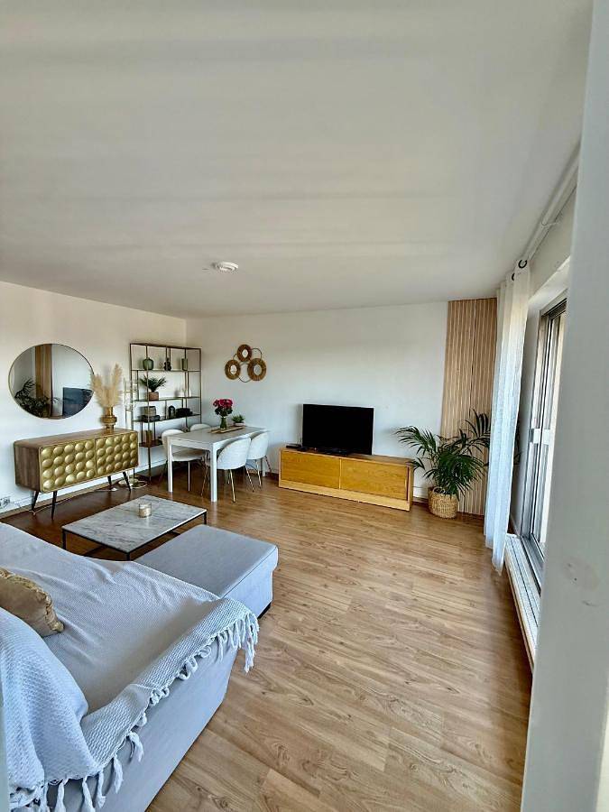 Gîte pour 6 personnes, avec jacuzzi et balcon à Garches - 3