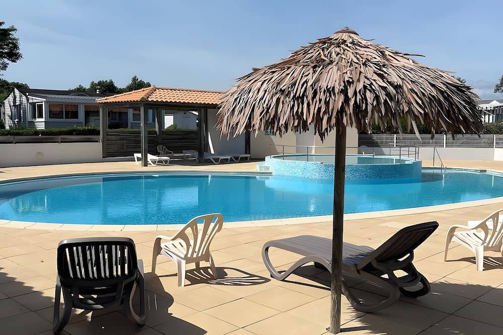 Mobil-home en résidence de loisirs avec piscine chauffée et climatisation in Saint-Gilles-Croix-de-Vie, Vallée de la Loire
