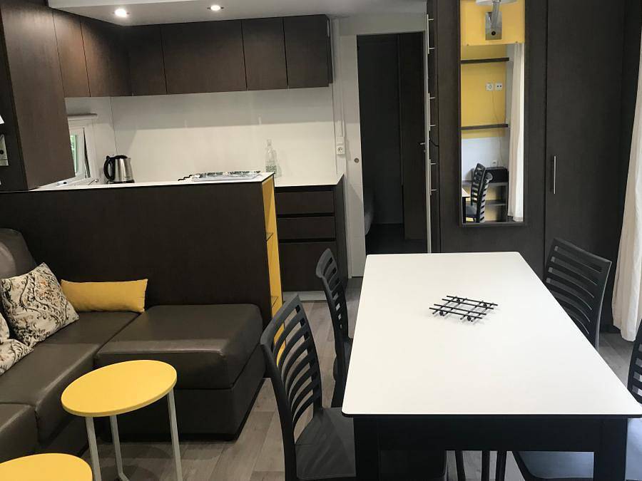 Camping La Prade - Mobilhome 8 personnes - Via Aurea Privilege 40 M² Av Clim in Saint-André-de-Najac, Aveyron