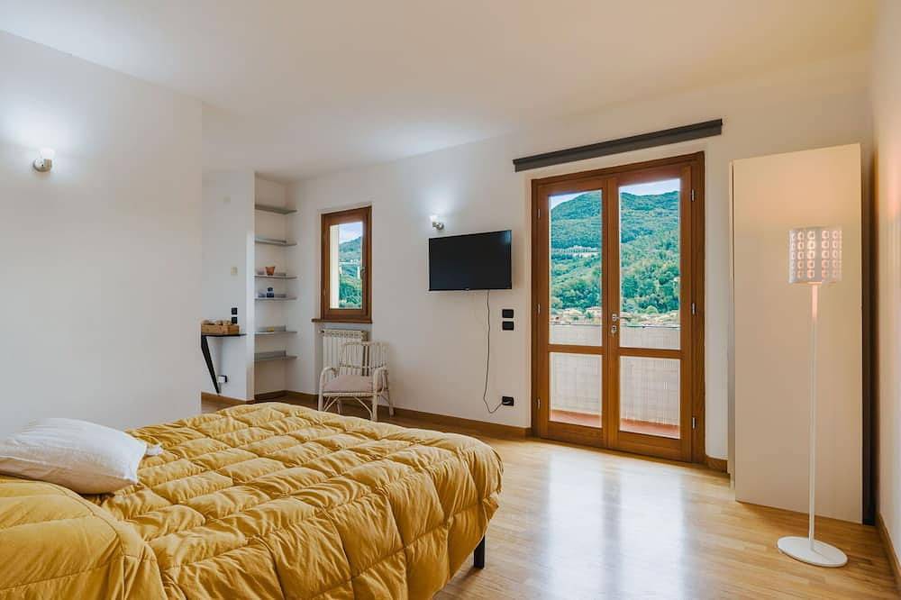 Ganze Wohnung, Gemütliche Wohnung für 2 Gäste mit Tv und Terrasse in Massarosa, Italienische Riviera