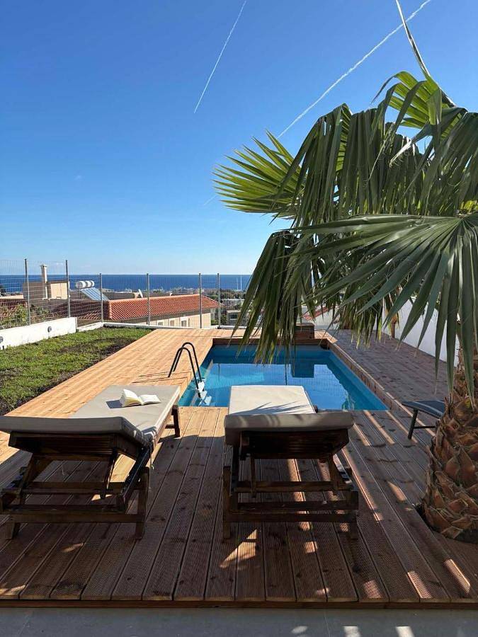 Vakantieappartement voor 5 personen, with uitzicht and tuin as well as zwembad in Rhodos Stad