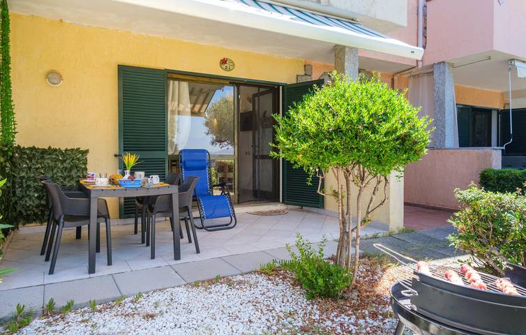 Gîte pour 4 personnes, avec piscine et jardin, animaux acceptés à Badesi - 2