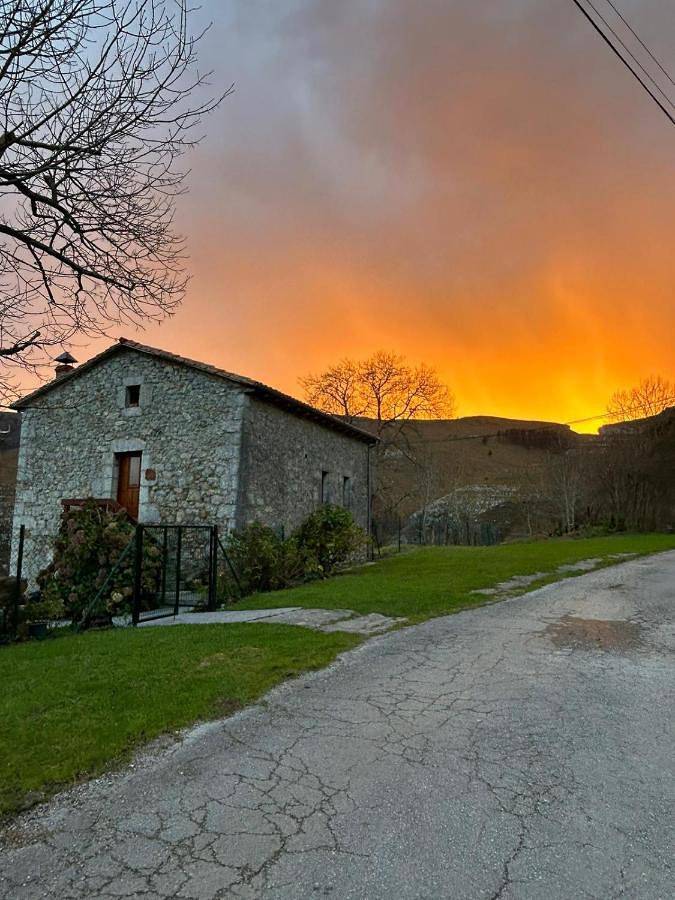 Casa rural para 10 personas, con vistas y jardín en Valle del Miera - 2