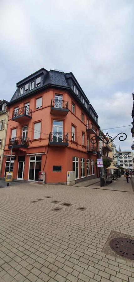 Ferienwohnung für 4 Personen, mit Balkon und Terrasse sowie Ausblick in Bad Nauheim