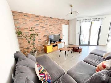Cottage pour 9 personnes, avec jardin ainsi que piscine et vue, animaux acceptés à Breuil-Magné