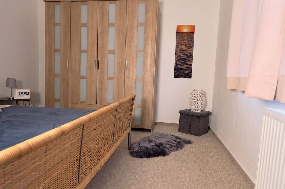 Schöner Bungalow in traumhafter Wald und See Nähe Terrasse,Garten,Holzofen-Sauna in Göhren-Lebbin, Fleesensee