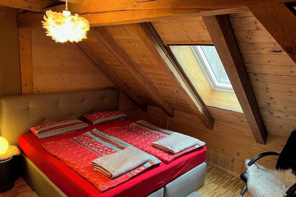 Ganze Wohnung, \"Dach-Traum\" - Naturnahe Auszeit in Maisonette mit Holzseele in Waal, Bayerisch Schwaben