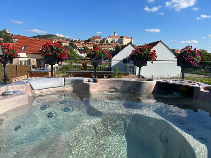 Apartament wakacyjny dla 6 osób, z Jacuzzi i Taras oraz Widok w Mikulov
