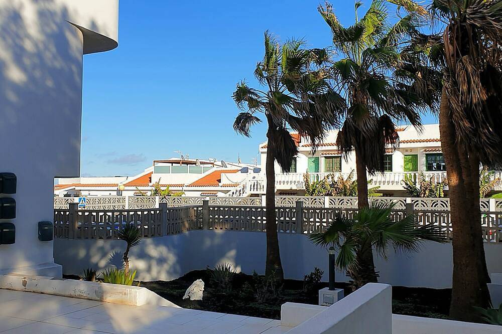 Entire apartment, Coastal Apartment Ocean Breeze Caleta with Sea View in Costa de Antigua, Antigua