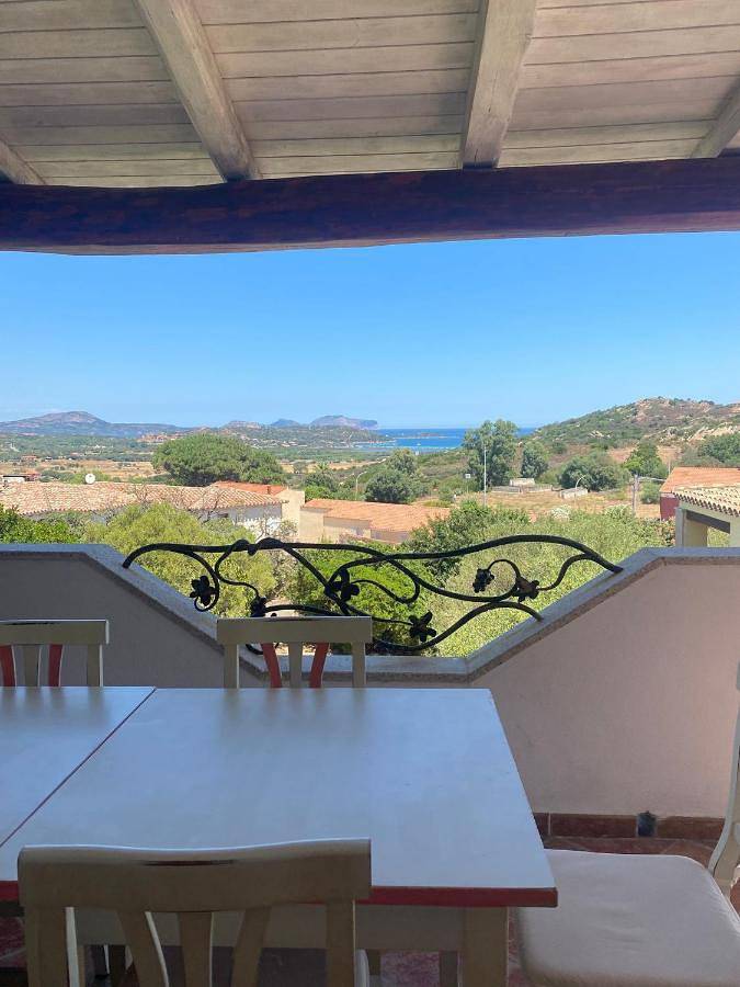 I Mari Di Gallura Suites and Rooms in Monte Petrosu, San Teodoro