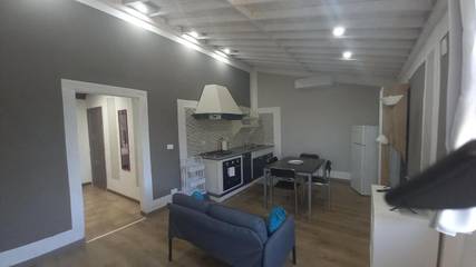 Gîte pour 2 personnes, avec piscine ainsi que jardin et vue, animaux acceptés à Sarzana