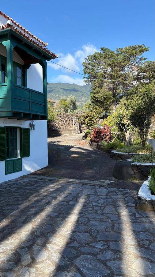 Casa rural para 8 personas, con vistas además de jardín y piscina, Familias con niños en Breña Alta - 3