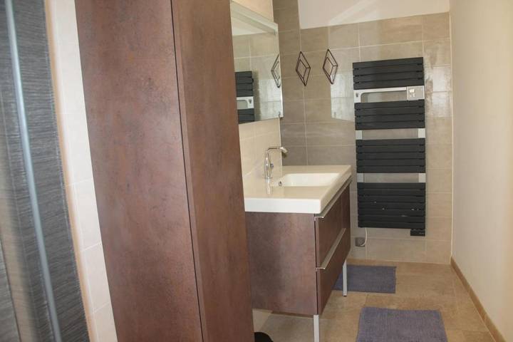 Gîte pour 7 personnes, avec jardin ainsi que vue et piscine, animaux acceptés à Villeneuve-lès-Avignon - 3