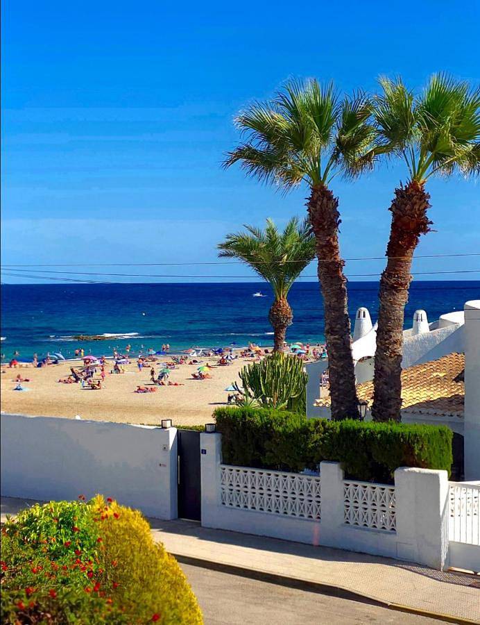 Villa voor 5 personen, with Balkon and Terras as well as Tuin and Uitzicht in La Zenia
