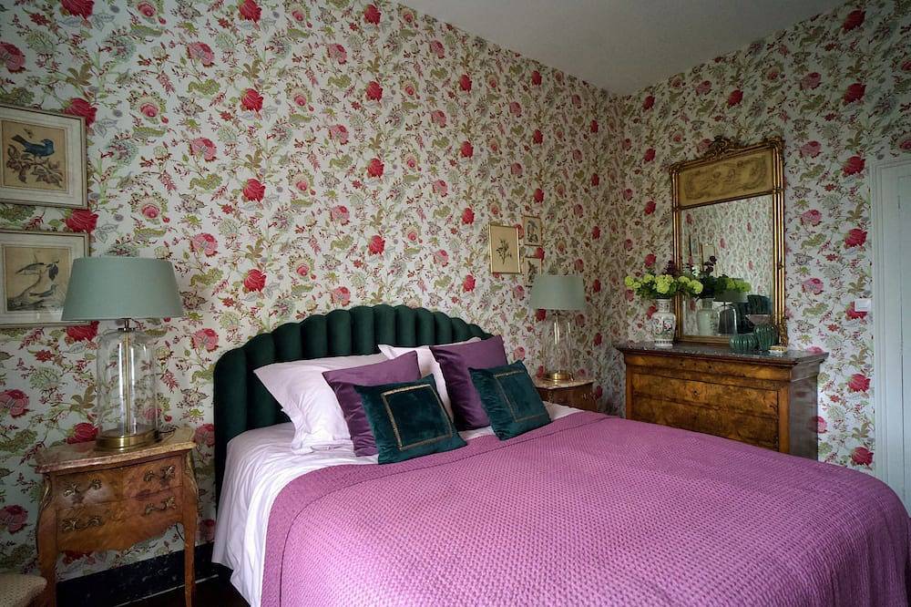 Manoir de charme avec 2 suites, piscine, à 15 min de Chenonceau et de Beauval in Bourré, Région de Blois