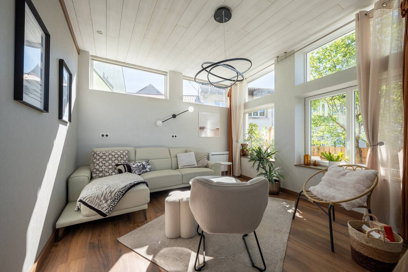 Appartement entier, Loft atypique, avec terrasse vue montagnes, 2 chambres, sauna, garage - Lits faits et ménage inclus in Cornimont, Parc naturel régional des Ballons des Vosges