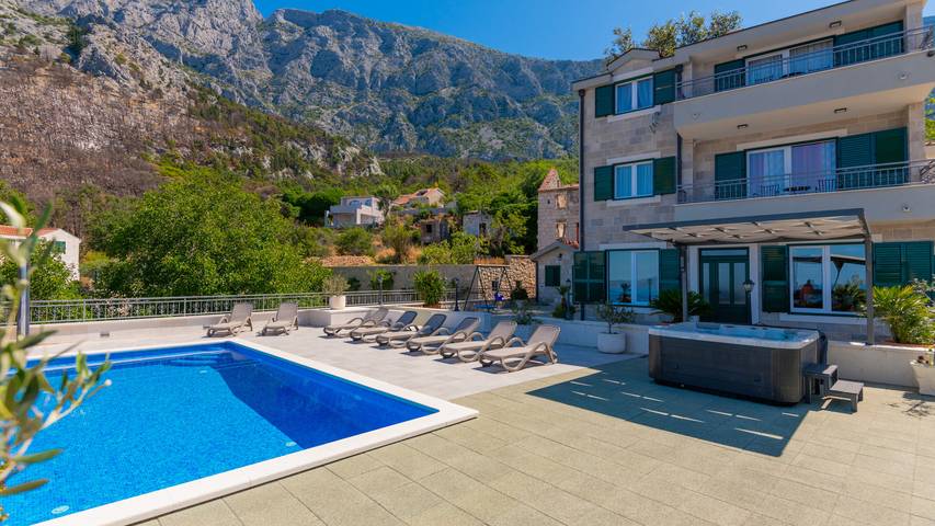 Villa Šestic-Makarska by Villas Guide in Tučepi, Makarska Riviera