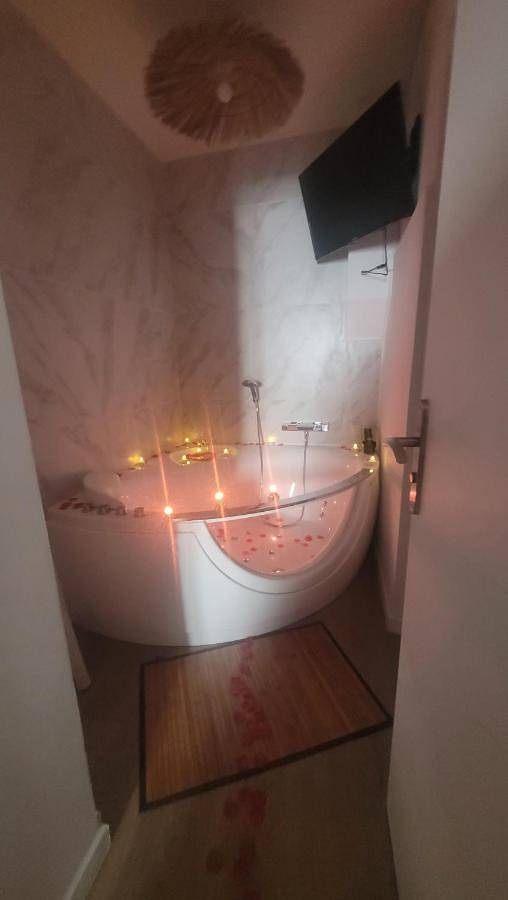 Gîte pour 2 personnes, avec jacuzzi à Méry-sur-Oise - 4