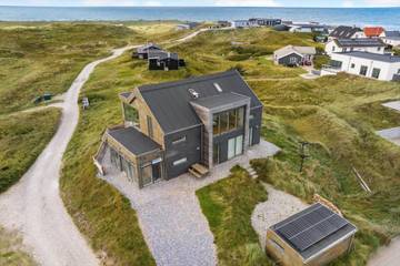 Ferienhaus für 8 Personen, mit Terrasse in Klitmøller