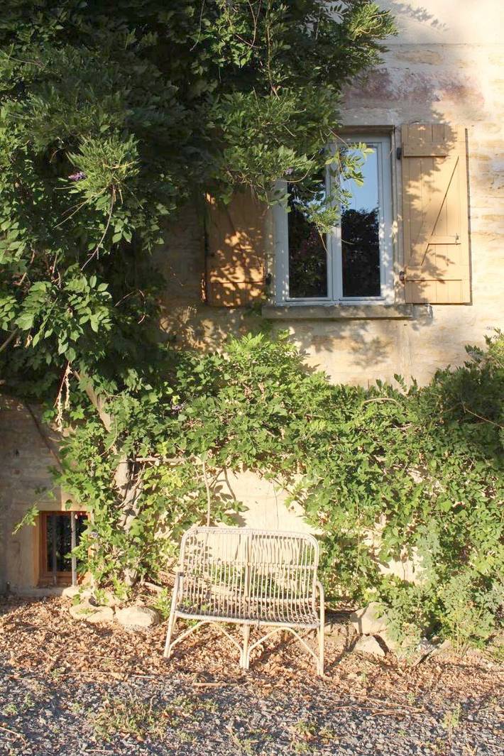 Location de vacances pour 3 personnes, avec piscine ainsi que jardin et terrasse à Gleizé - 3