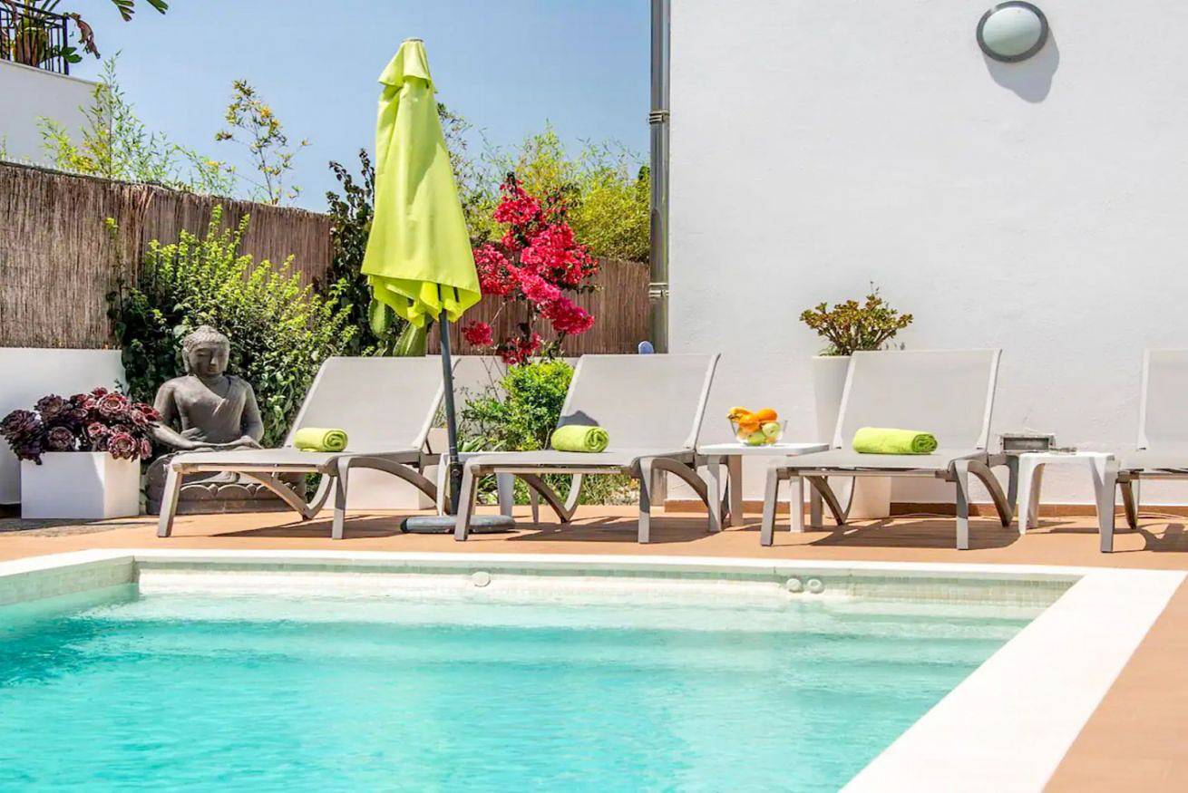 Villa Noa – Disfruta Ibiza desde una villa privada con encanto en Jesús in Ca na Negreta, Santa Eulària des Riu