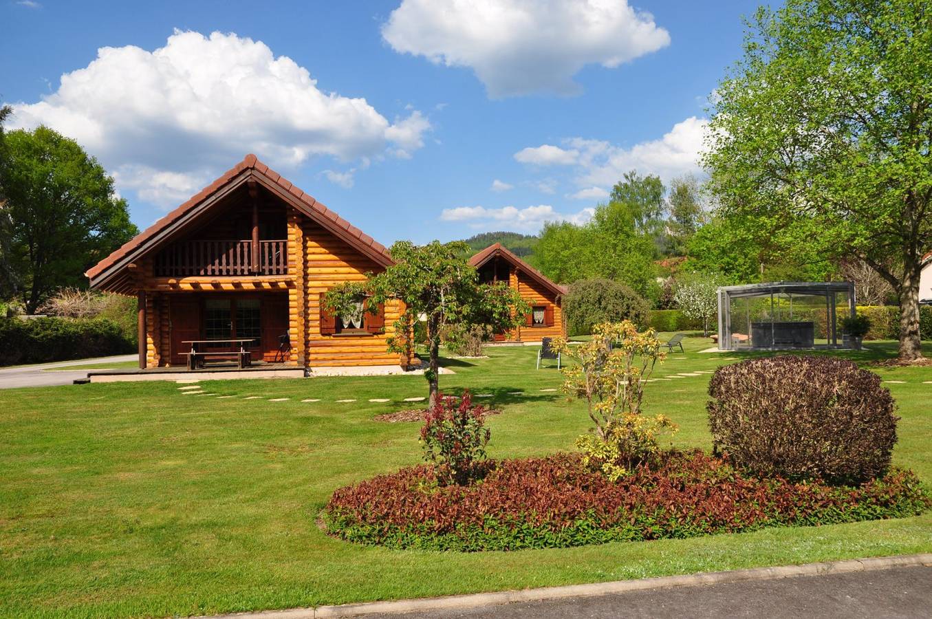 Chalet rondin de Laponie, étang, Spa, 10 min de Gérardmer in Granges-Aumontzey, Parc naturel régional des Ballons des Vosges