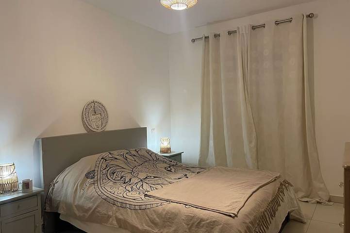 Location de vacances pour 5 personnes, avec jardin ainsi que terrasse et jacuzzi à Montferrat - 2