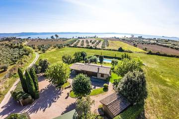 Ferienhaus für 5 Personen, mit Terrasse und Garten am Bolsenasee