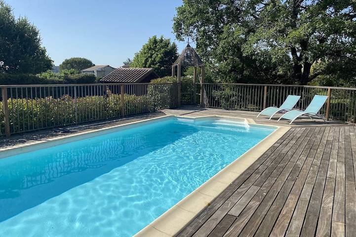 Maison de vacances pour 6 personnes, avec Terrasse et Jardin à Rousson