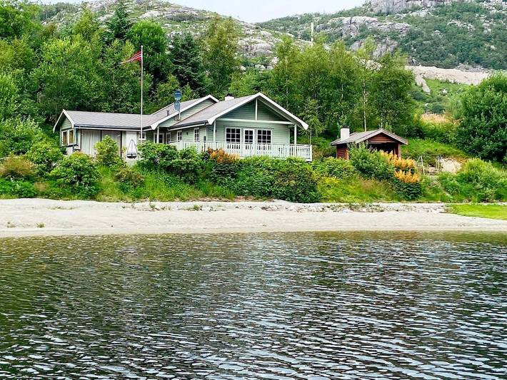 Ferienhaus für 8 Personen, mit Terrasse und Garten sowie Seeblick in Strand (Rogaland)