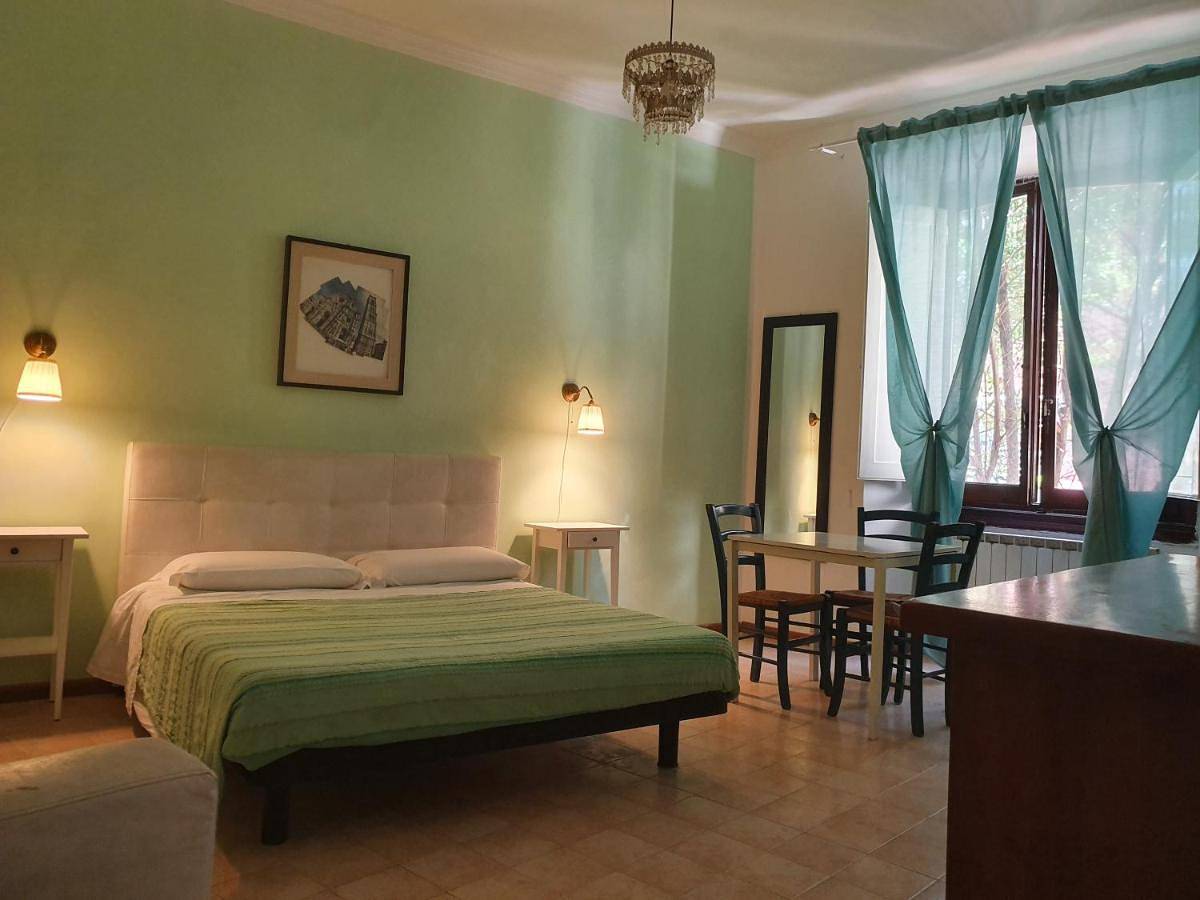 Guesthouse for 1 person with terrace in Florence city center, Florence