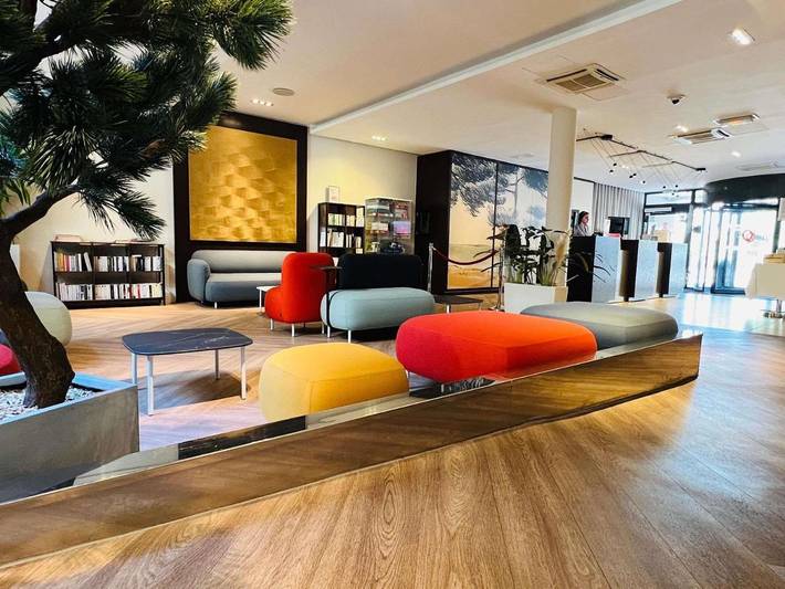 Apartahotel para 2 personas, con terraza además de sauna y vistas, Se admiten mascotas en Marsella