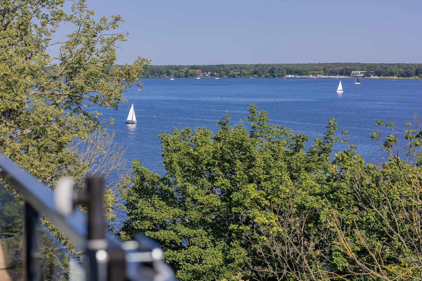 Entire apartment, Drewnowskiego 7A | Zegrze | Stylish Apartment by the Lake | Balcony in Masovia