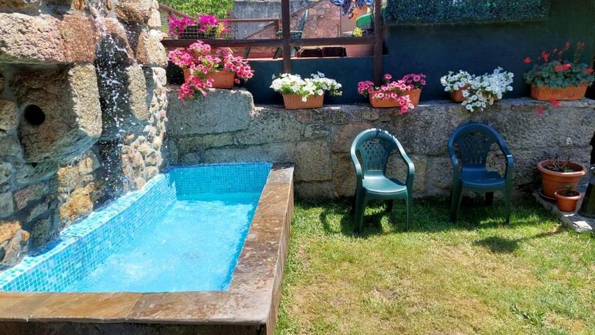 Location de vacances pour 8 personnes, avec bassin pour enfant et jardin, adapté aux familles à Leiro - 2