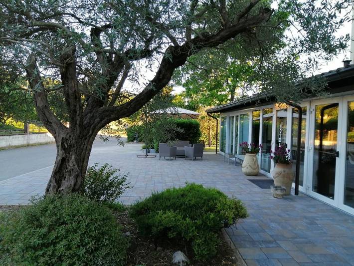 Hôtel pour 2 personnes, avec jardin ainsi que vue et terrasse, animaux acceptés à Bettola