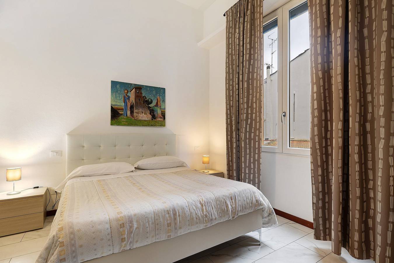 Chambre Girasole – Double avec Wi-Fi, A/C et Salle de Bain Accessible in Prato, Province de Prato
