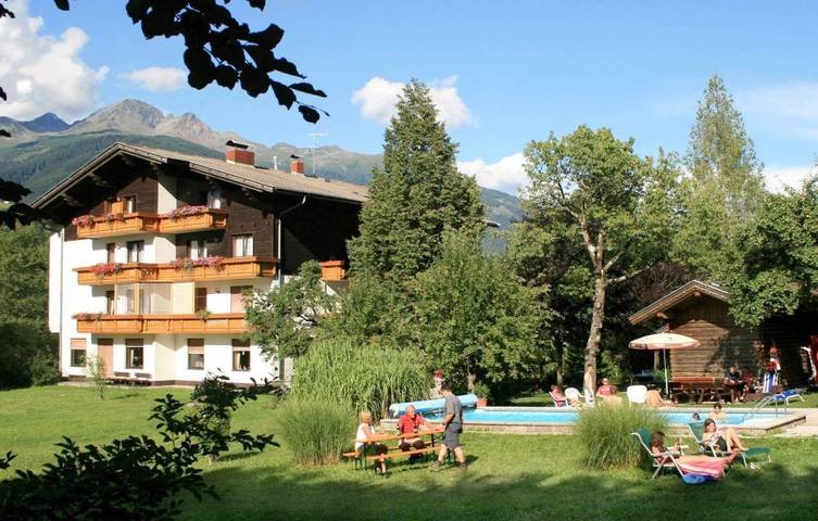Ferienhaus für 8 Personen, mit Balkon und Terrasse sowie Garten und Ausblick in Oberdrauburg