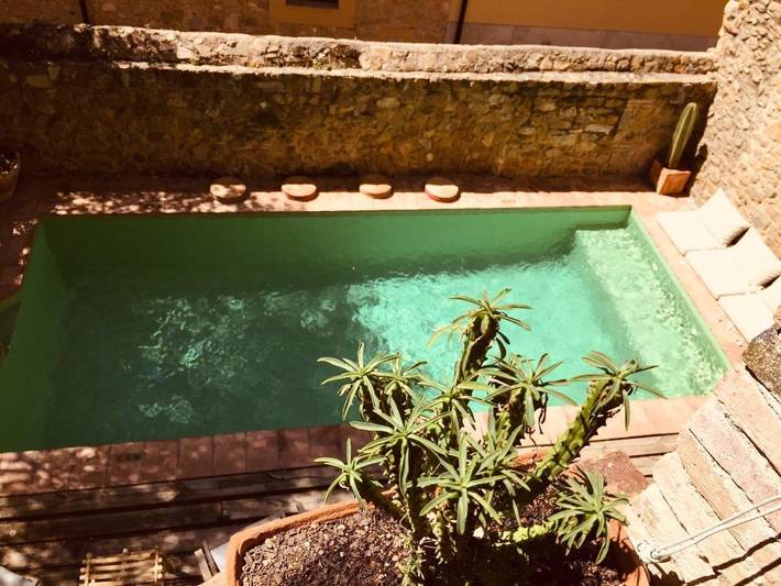 Chambre d’hôte pour 12 personnes, avec vue ainsi que jardin et piscine - 1