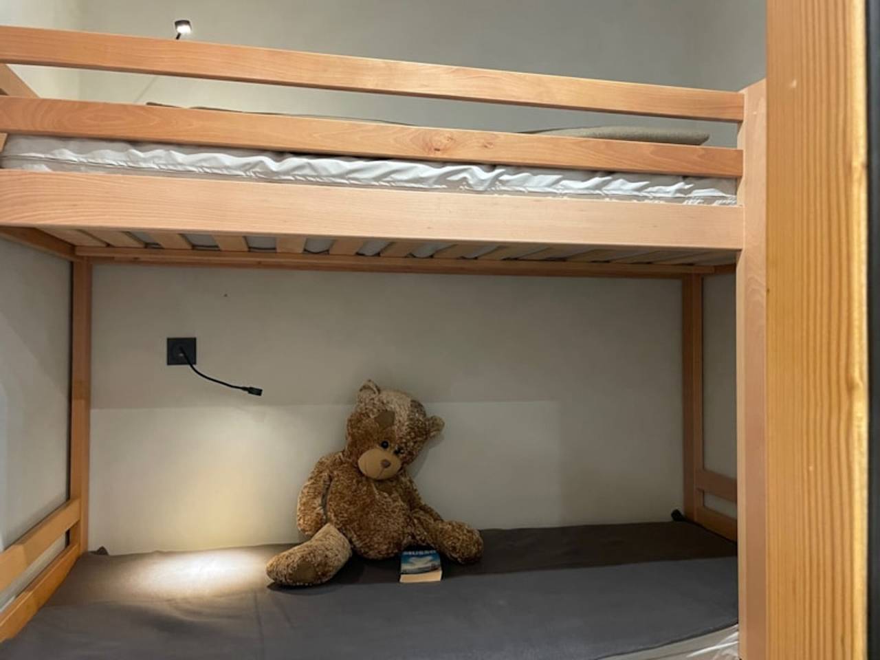 Ganze Wohnung, Gemütliches Studio für 4 mit Poolzugang in Grand-Bornand, nah an Pisten, Patinoire und Spielplatz in Rolle, Genfer See
