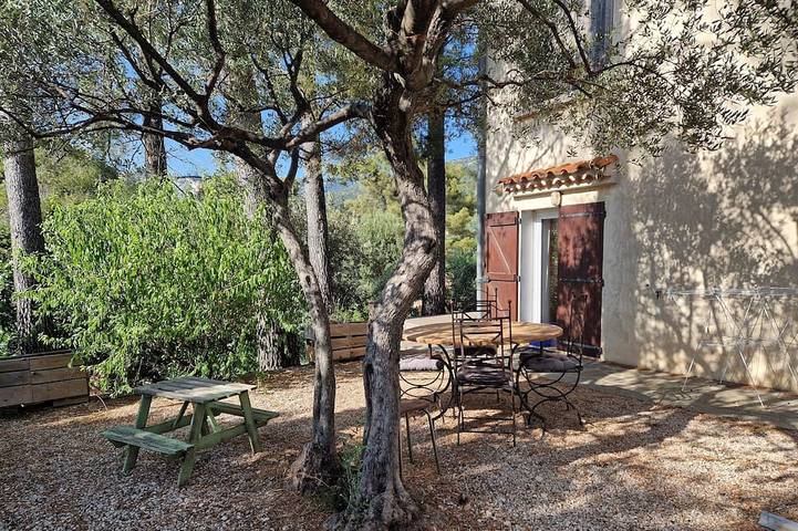 Villa für 3 Personen, mit Terrasse und Garten