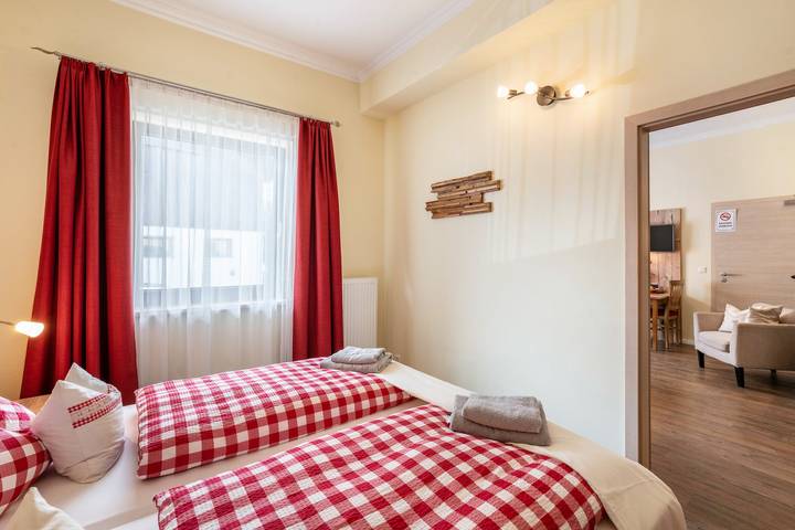 Ganze Wohnung, Ferienwohnung 'Komfort Römersberger - 4' mit Wi-Fi in Vogtareuth, Landkreis Rosenheim