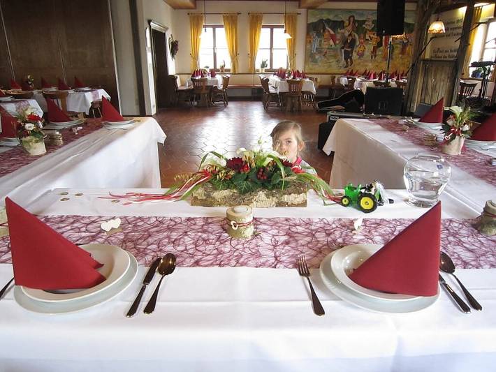 Ganze Ferienwohnung, Gasthof zur Post - Ferienwohnung Postresidenz in Eschlkam, Ostbayern