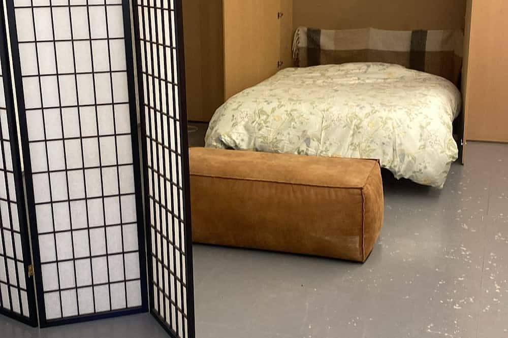 1880s Coach House – Pet‑Friendly & Off-Road Parking in Haringey, London