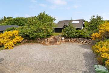 Ferienhaus für 10 Personen, mit Sauna und Whirlpool sowie Terrasse in Blokhus