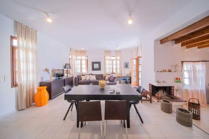 Apartment for 8 people, with view and garden as well as pool in Malia