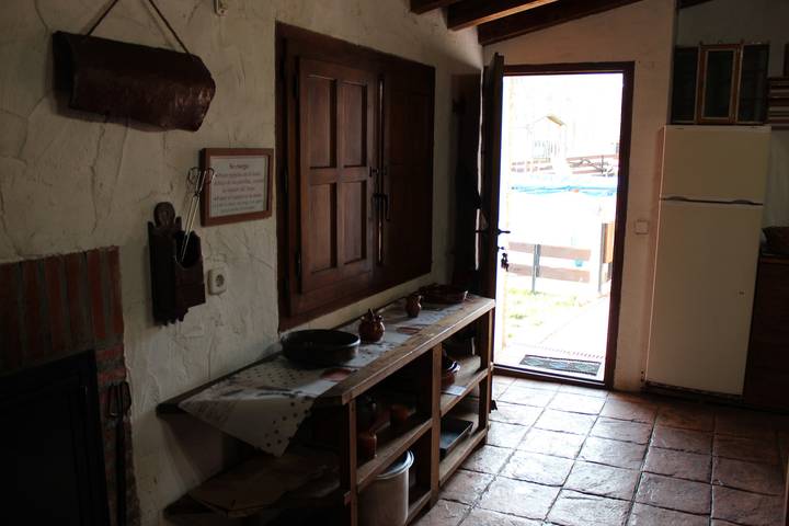 Casa rural para 10 personas, con jardín, Familias con niños en Tierras del Burgo - 3