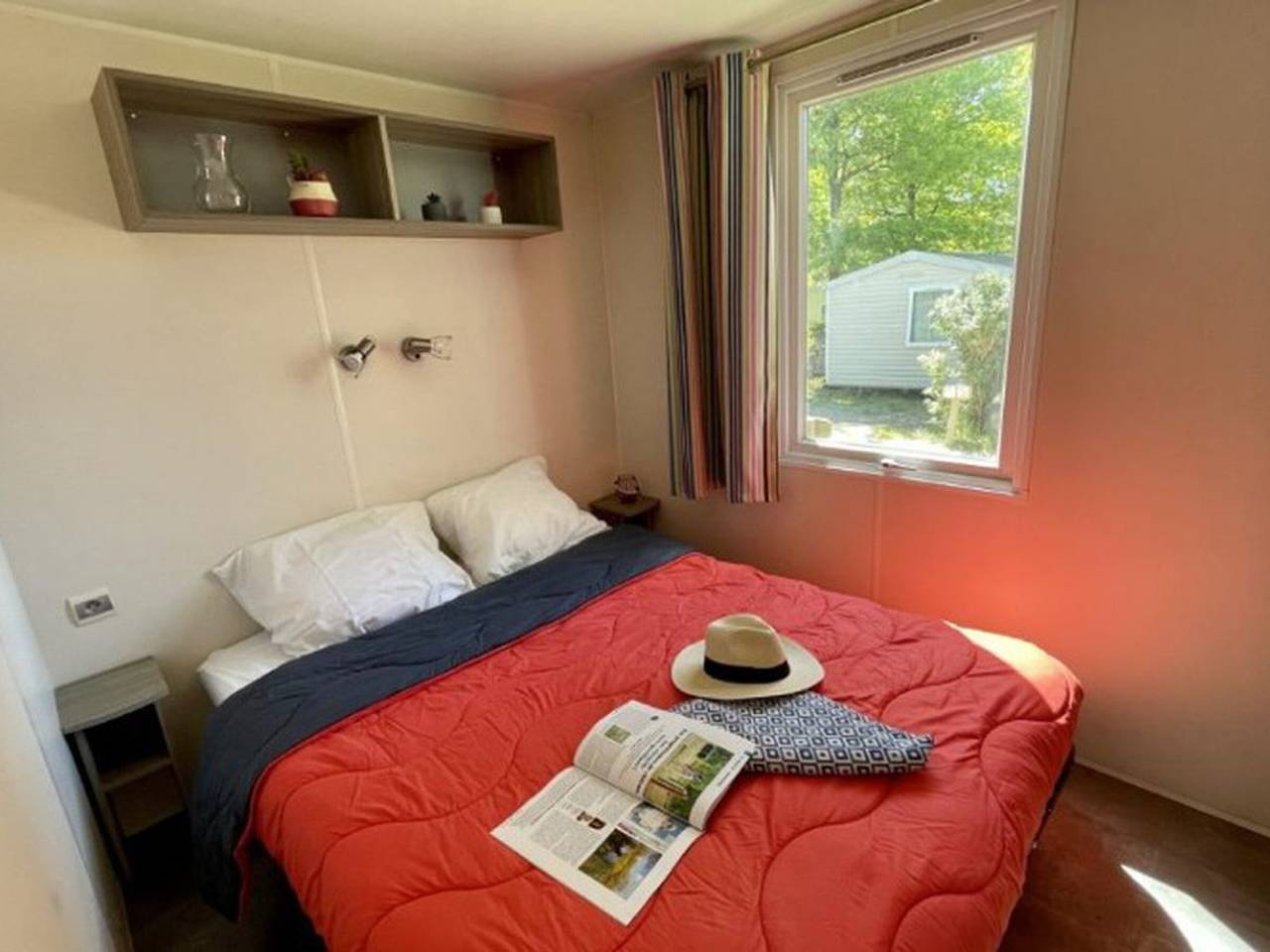 Mobil home 8 pers avec Terrasse à Petit-Palais-et-Cornemps in Petit-Palais-et-Cornemps, Région de Libourne