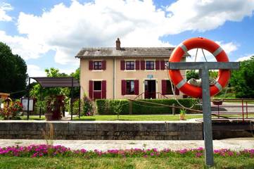 Gîte pour 10 personnes, avec vue et jardin à Chambellay