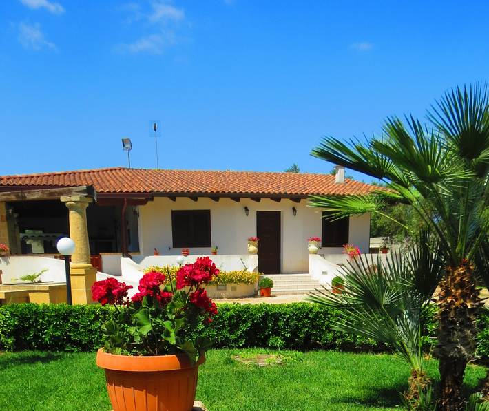 Location de vacances pour 4 personnes, avec terrasse à Parabita